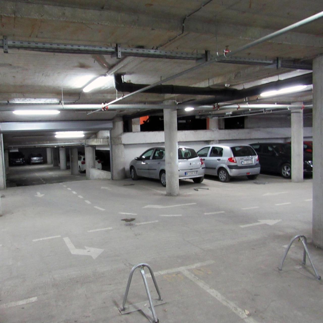 65 Square Meters Designer Apartment In Heart Of City - River View ! Park For Free นิส ภายนอก รูปภาพ