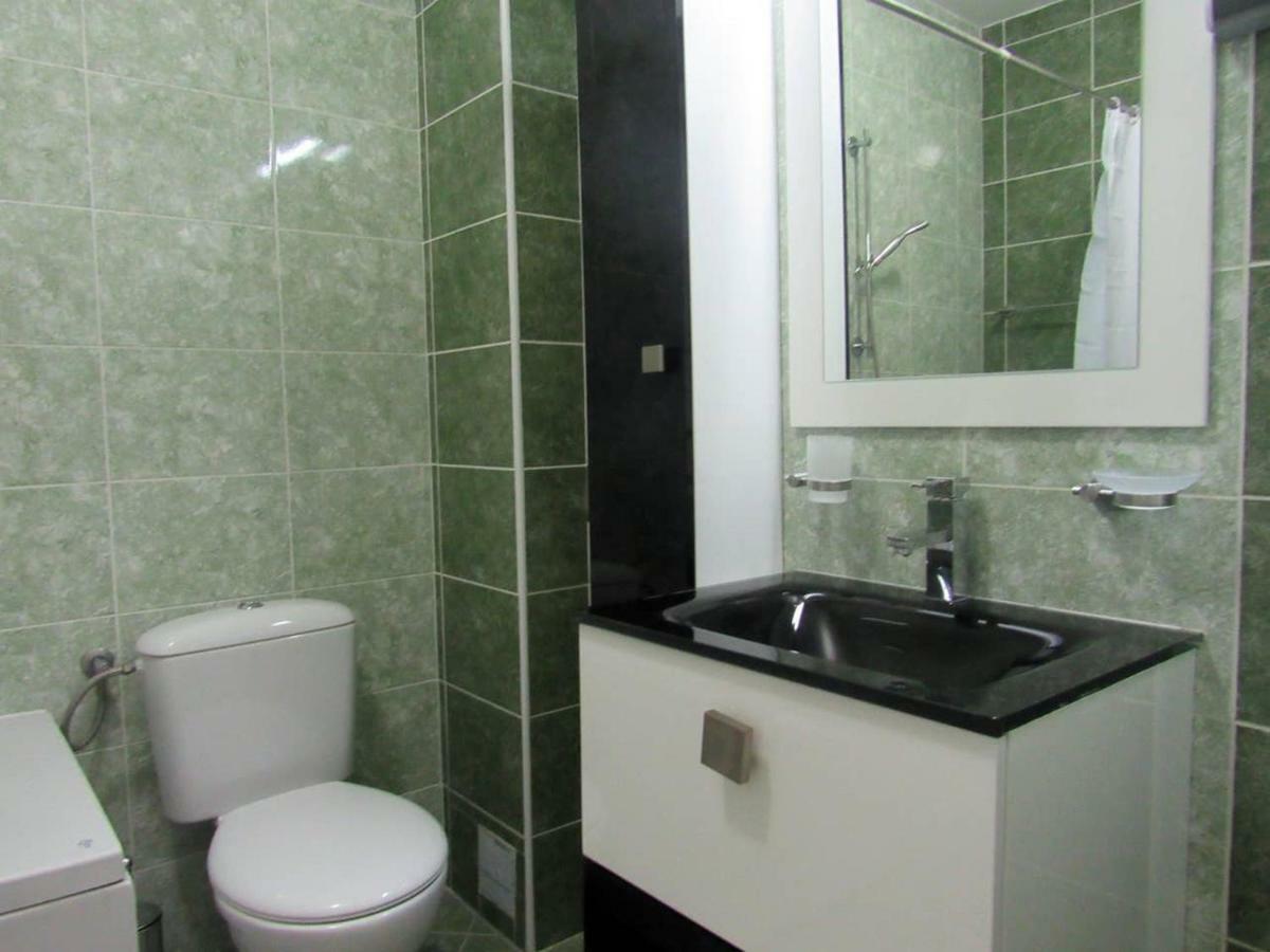 65 Square Meters Designer Apartment In Heart Of City - River View ! Park For Free นิส ภายนอก รูปภาพ