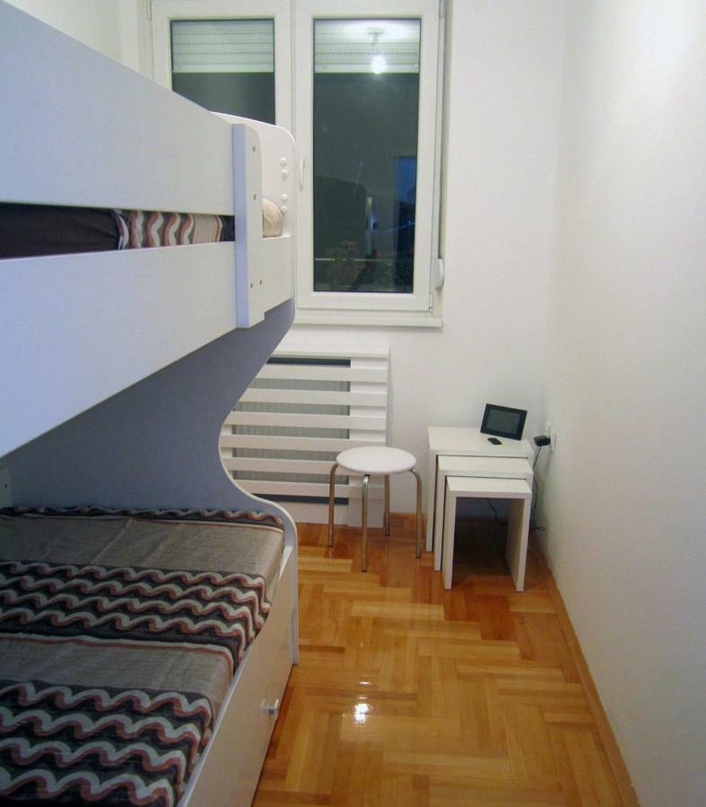 65 Square Meters Designer Apartment In Heart Of City - River View ! Park For Free นิส ภายนอก รูปภาพ